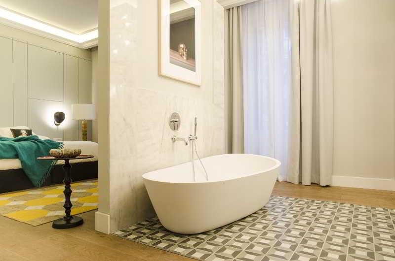 One Shot Recoletos Hotel